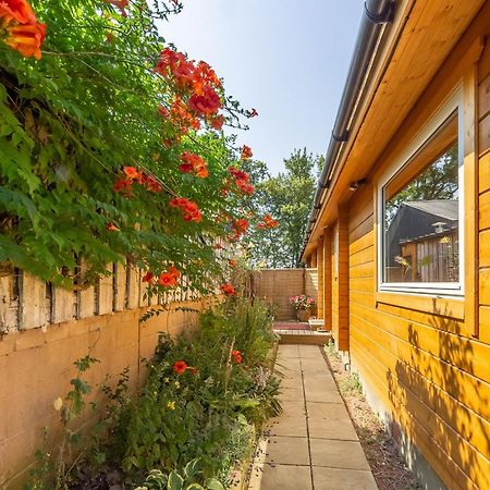 The Lodge Стоумаркет Екстер'єр фото